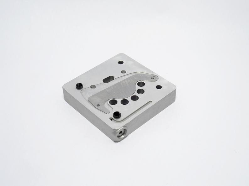 ENTRETAPA COMP.W85 FORD CARGO